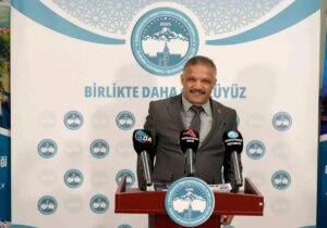 ali hizar baki ersoyun kayserispora destegi takdire sayan nCEHFmeR.jpg