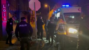 gece kulubunde kavga baba ogul yaralandi a6n8GEuT.jpg